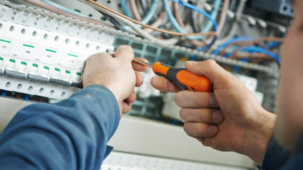 Ecoleaf Energy — professional electricians serving Lincolnshire, Humberside and Doncaster
